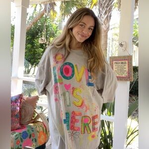 Natural Life Love Tee NWT OS MSRP $35 Gray